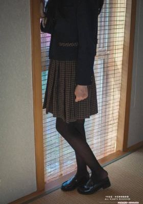 学院侵触
